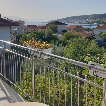 Astralis Lägenhet Trogir Exteriör bild